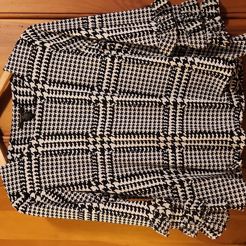 Alfani Black and White Houndstooth Blouse
